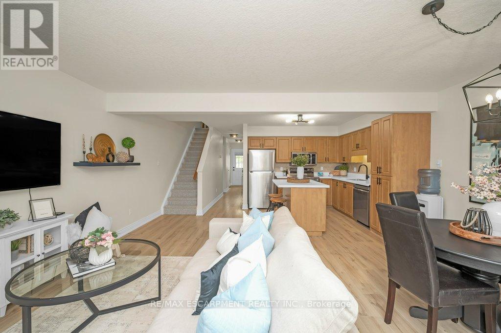 Photo 10 of 14 355 Fisher Mills Road, Cambridge ON