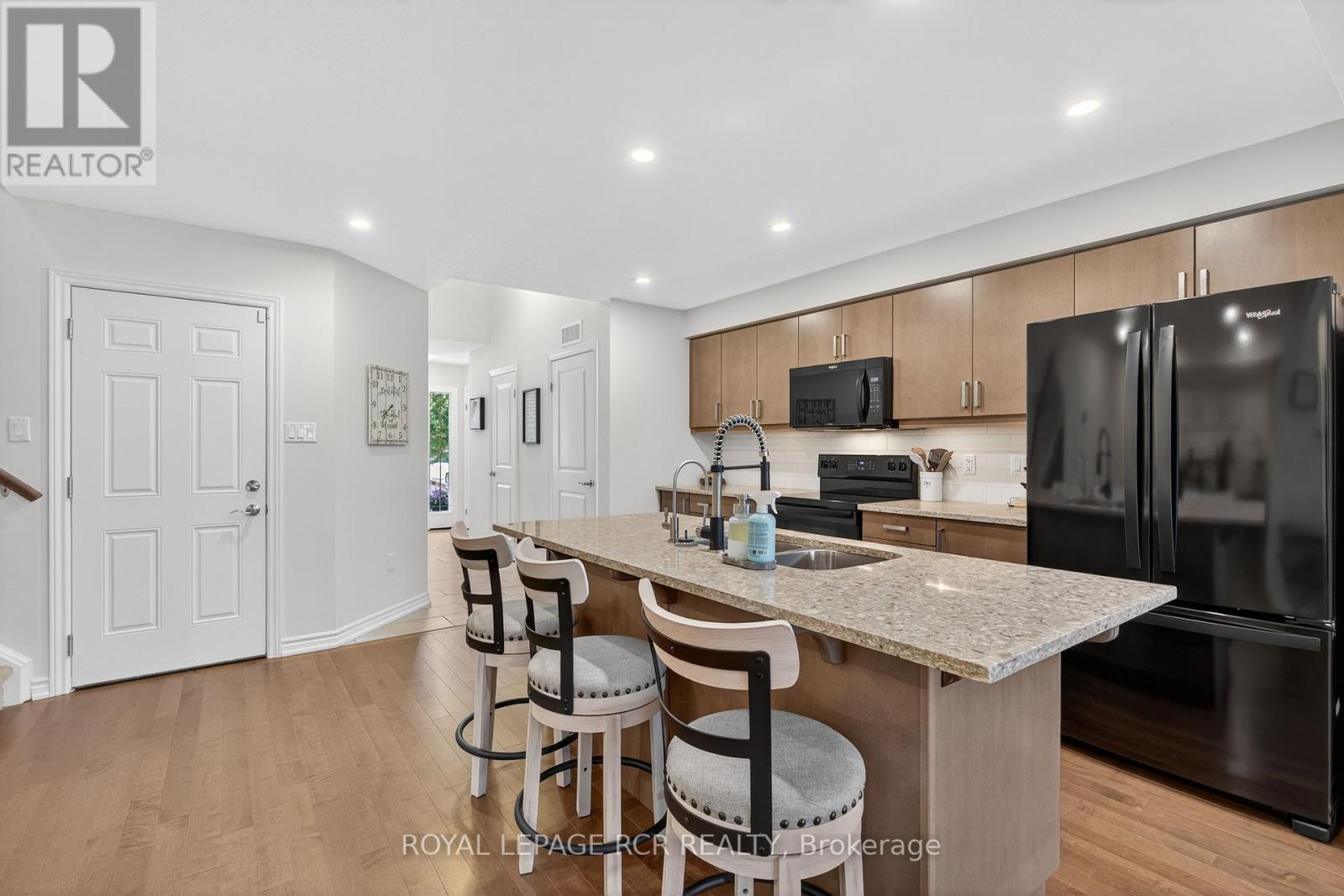 Photo 11 of 24 Westminster Crescent, Centre Wellington ON