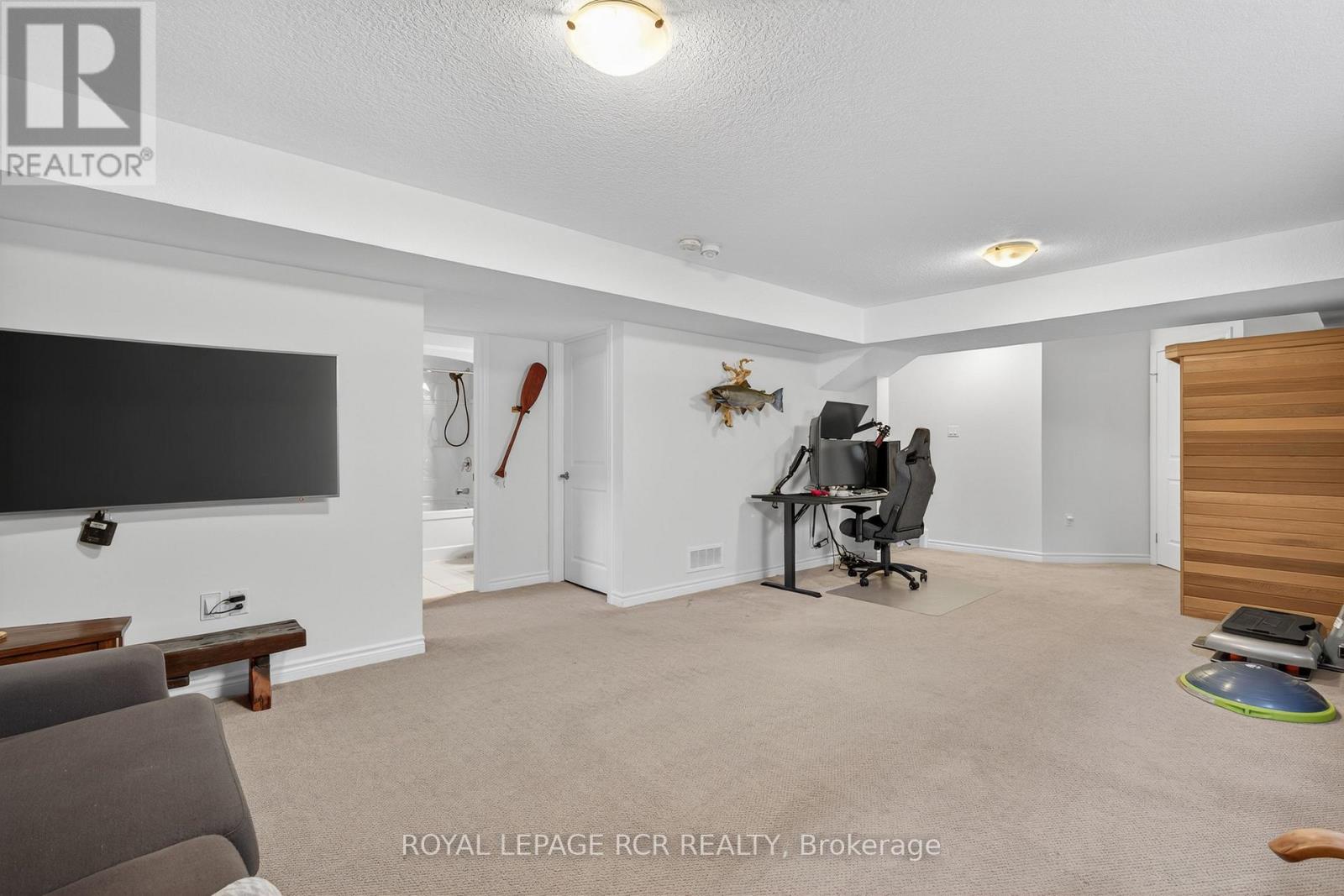 Photo 27 of 24 Westminster Crescent, Centre Wellington ON