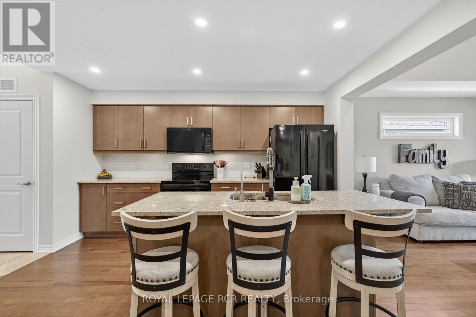Photo 8 of 24 Westminster Crescent, Centre Wellington ON