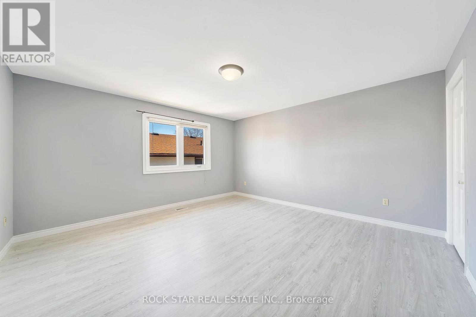 Photo 44 of 7105 York Drive, Niagara Falls ON
