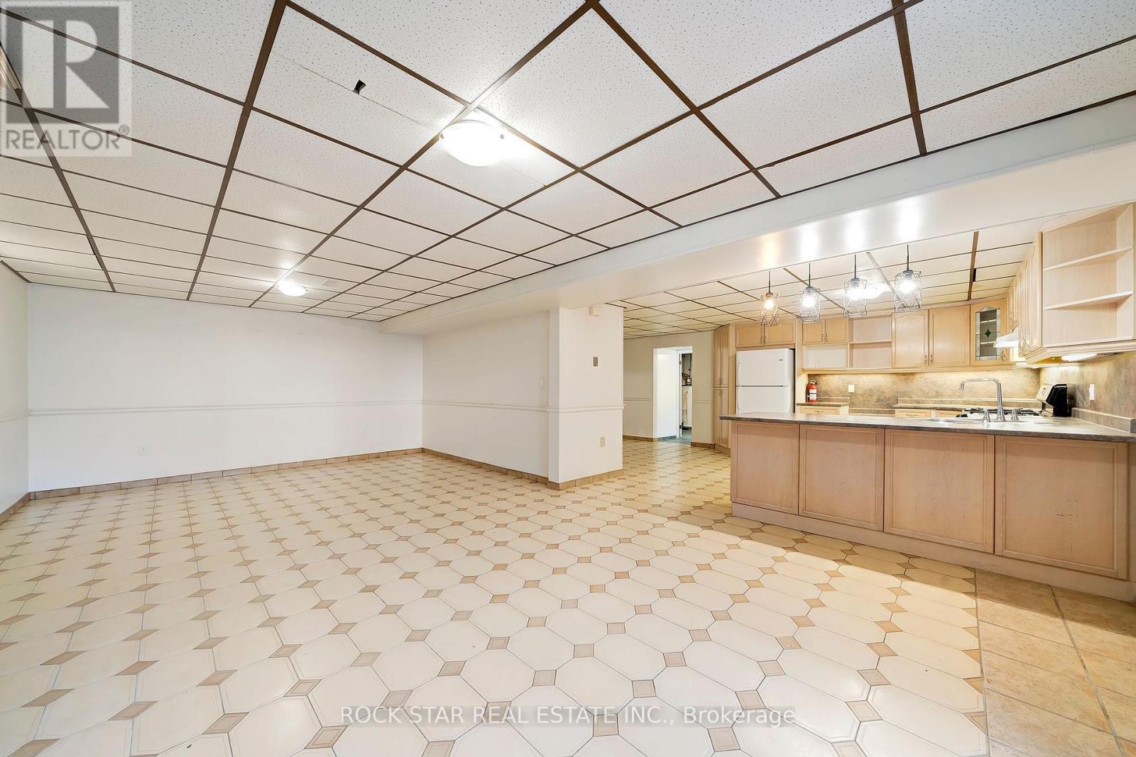 Photo 20 of 7105 York Drive, Niagara Falls ON