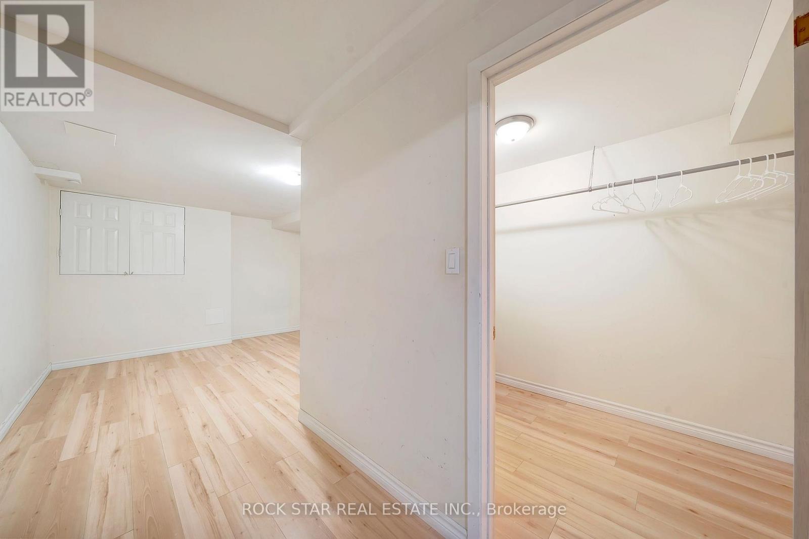 Photo 10 of 7105 York Drive, Niagara Falls ON