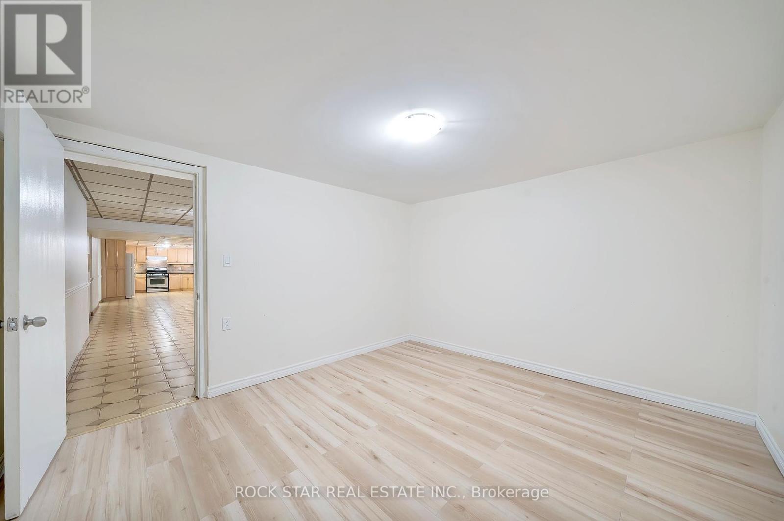 Photo 34 of 7105 York Drive, Niagara Falls ON