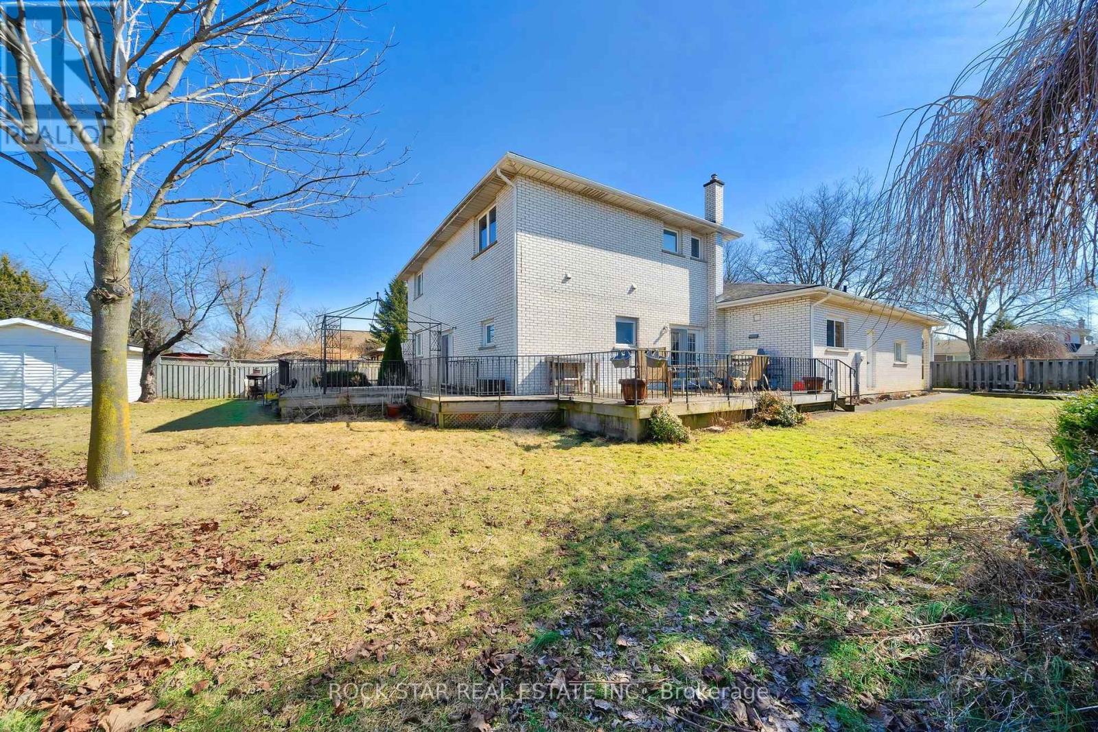 Photo 45 of 7105 York Drive, Niagara Falls ON