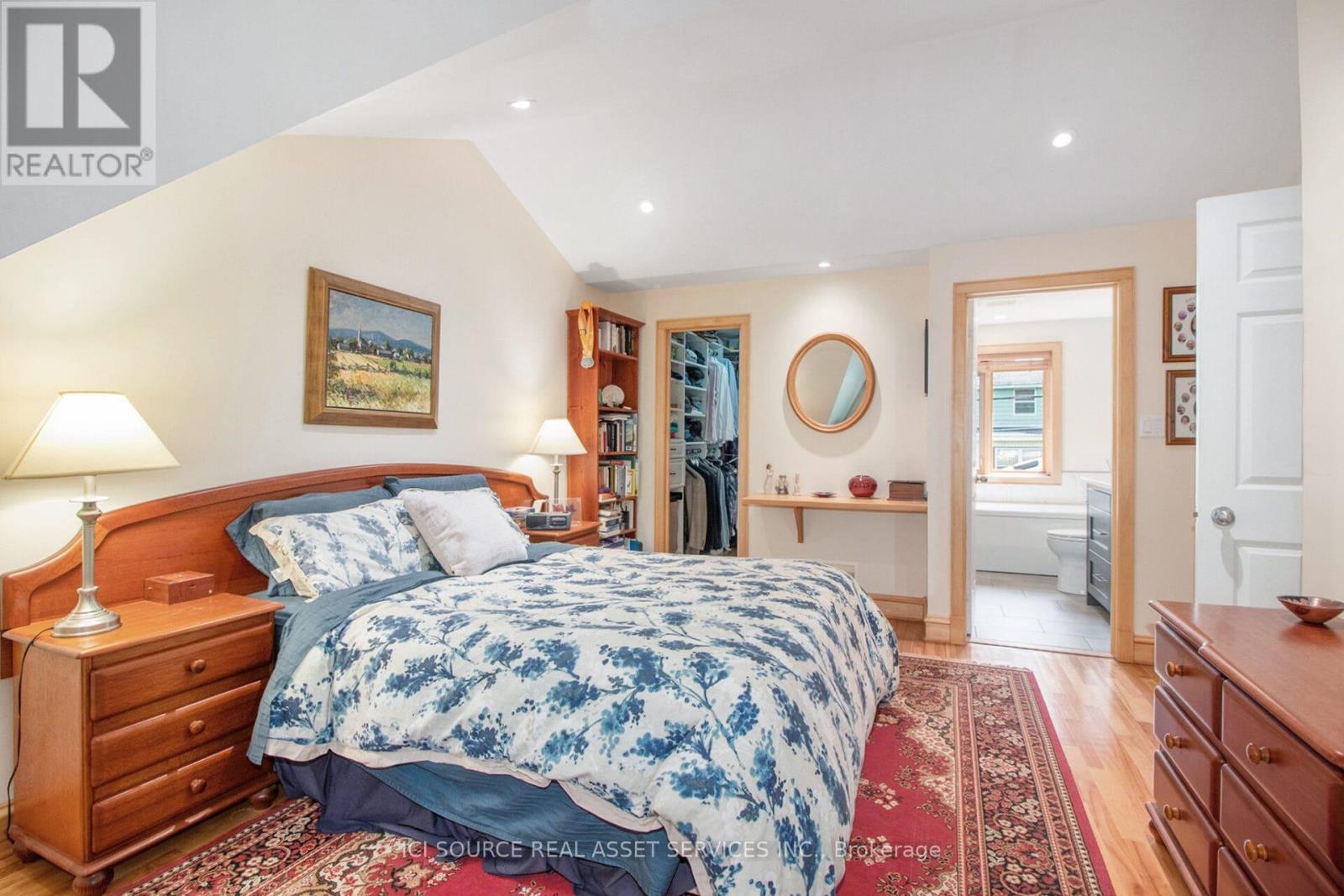Photo 16 of 53 Birch Avenue, Ottawa ON