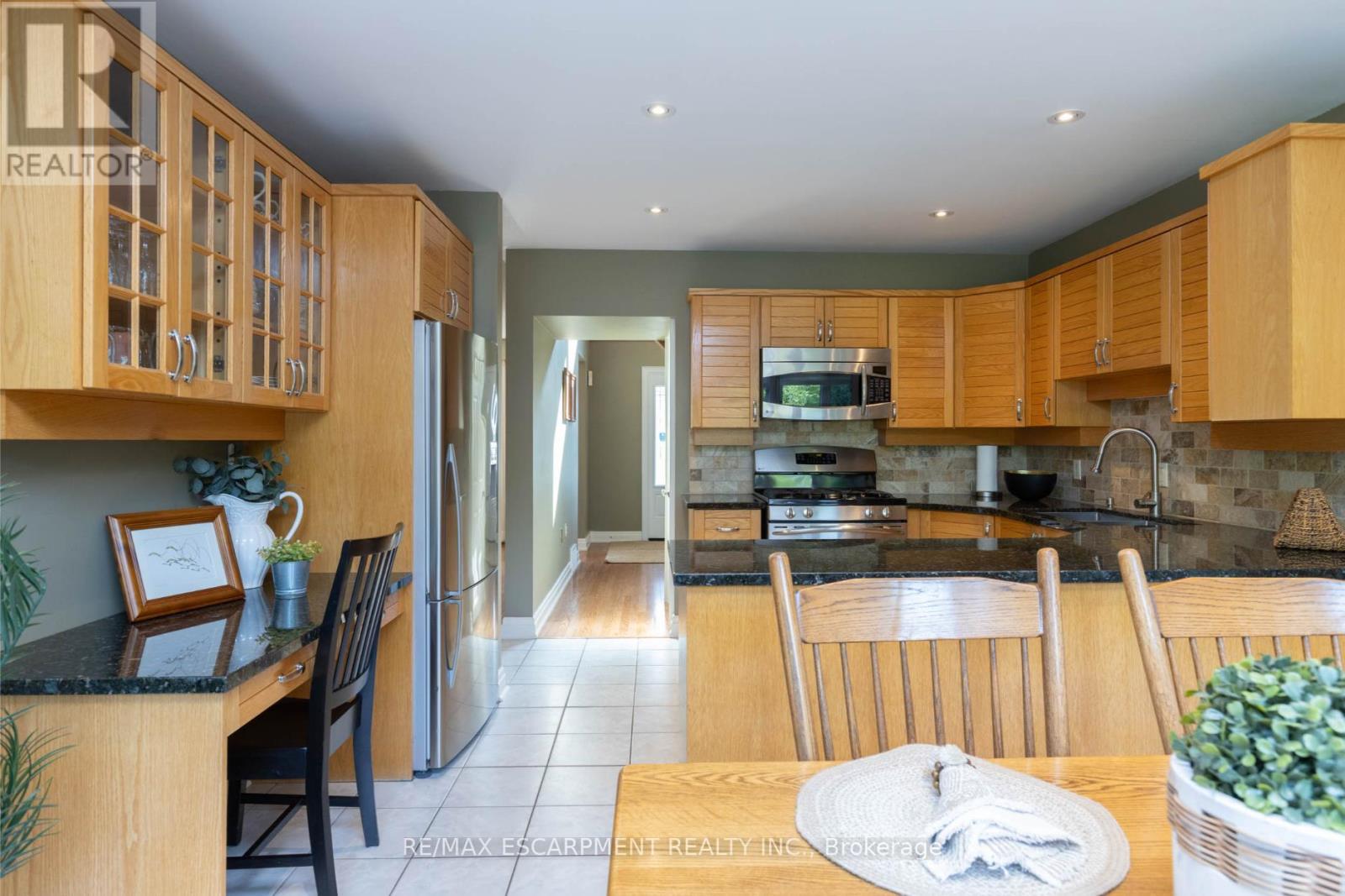 Photo 13 of 1416 Progreston Road, Hamilton ON