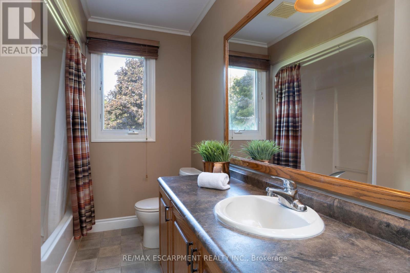 Photo 26 of 1416 Progreston Road, Hamilton ON