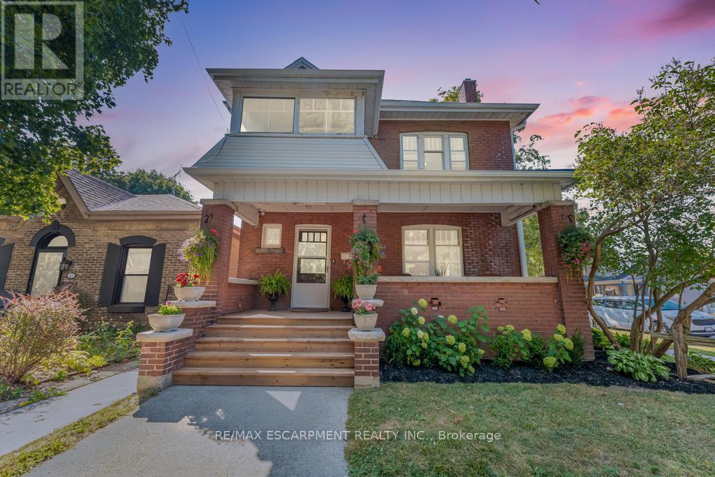 Photo 13 of 47 Eagle Avenue, Brantford ON