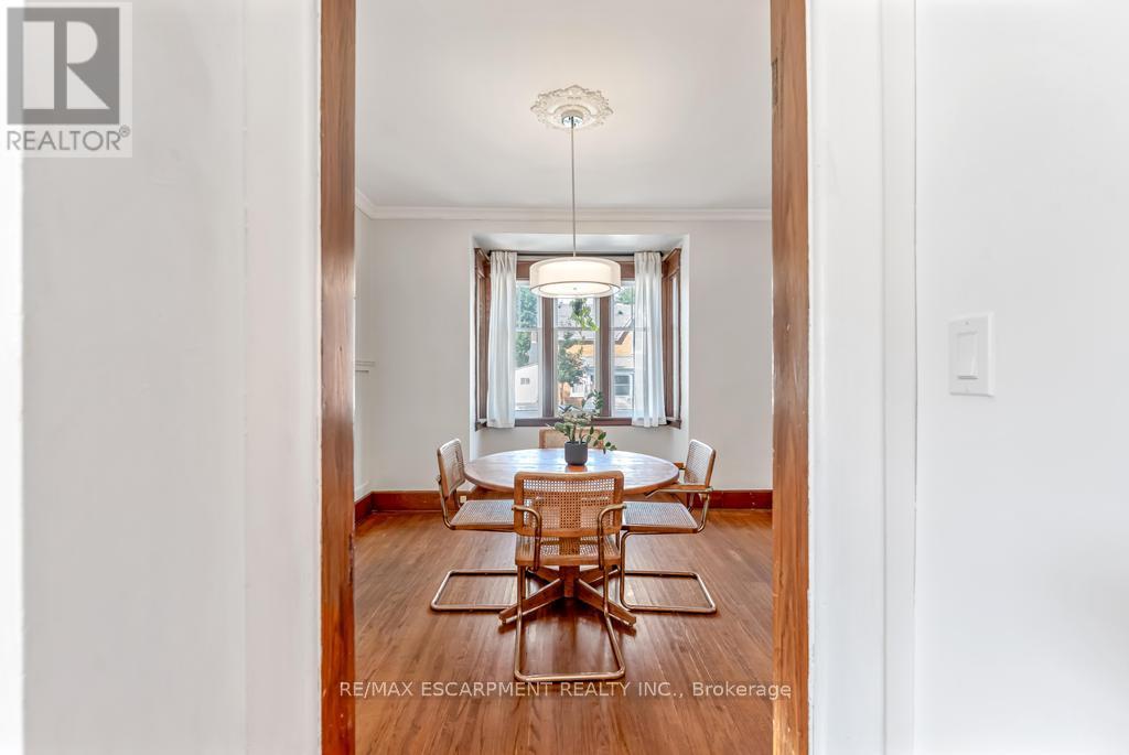 Photo 9 of 47 Eagle Avenue, Brantford ON