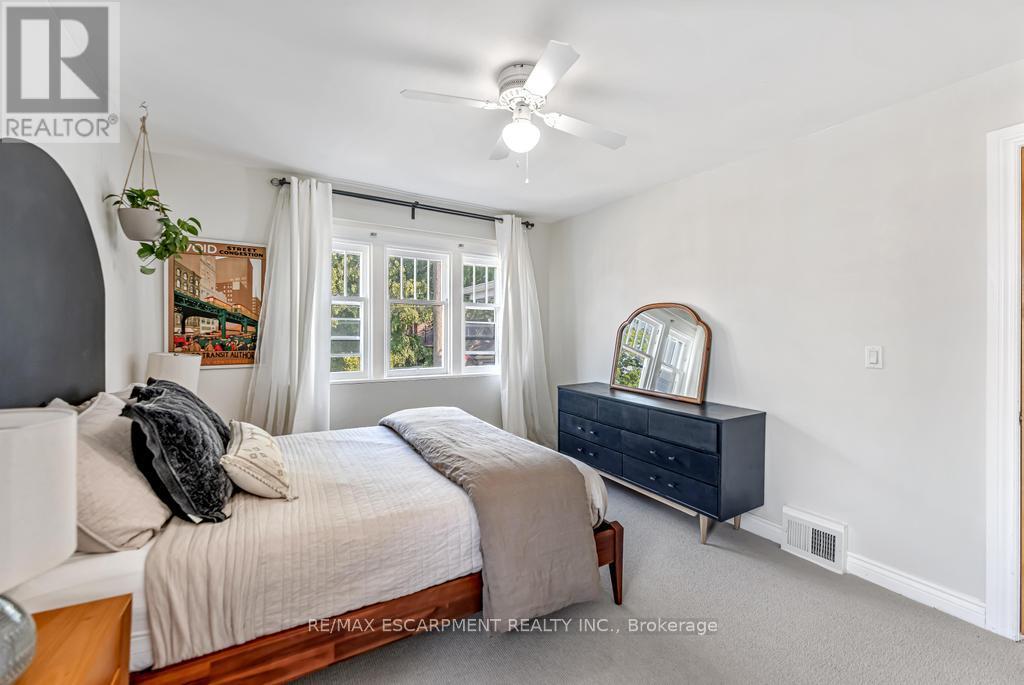 Photo 42 of 47 Eagle Avenue, Brantford ON