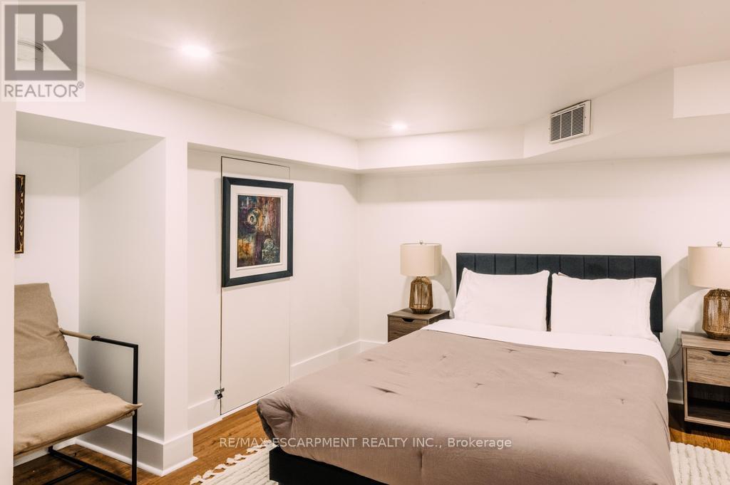 Photo 35 of 47 Eagle Avenue, Brantford ON