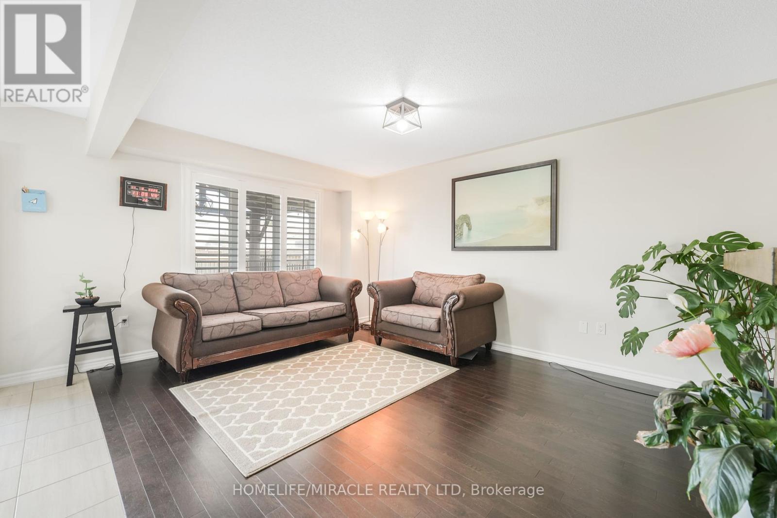 Photo 17 of 92 Todd Crescent, Southgate ON