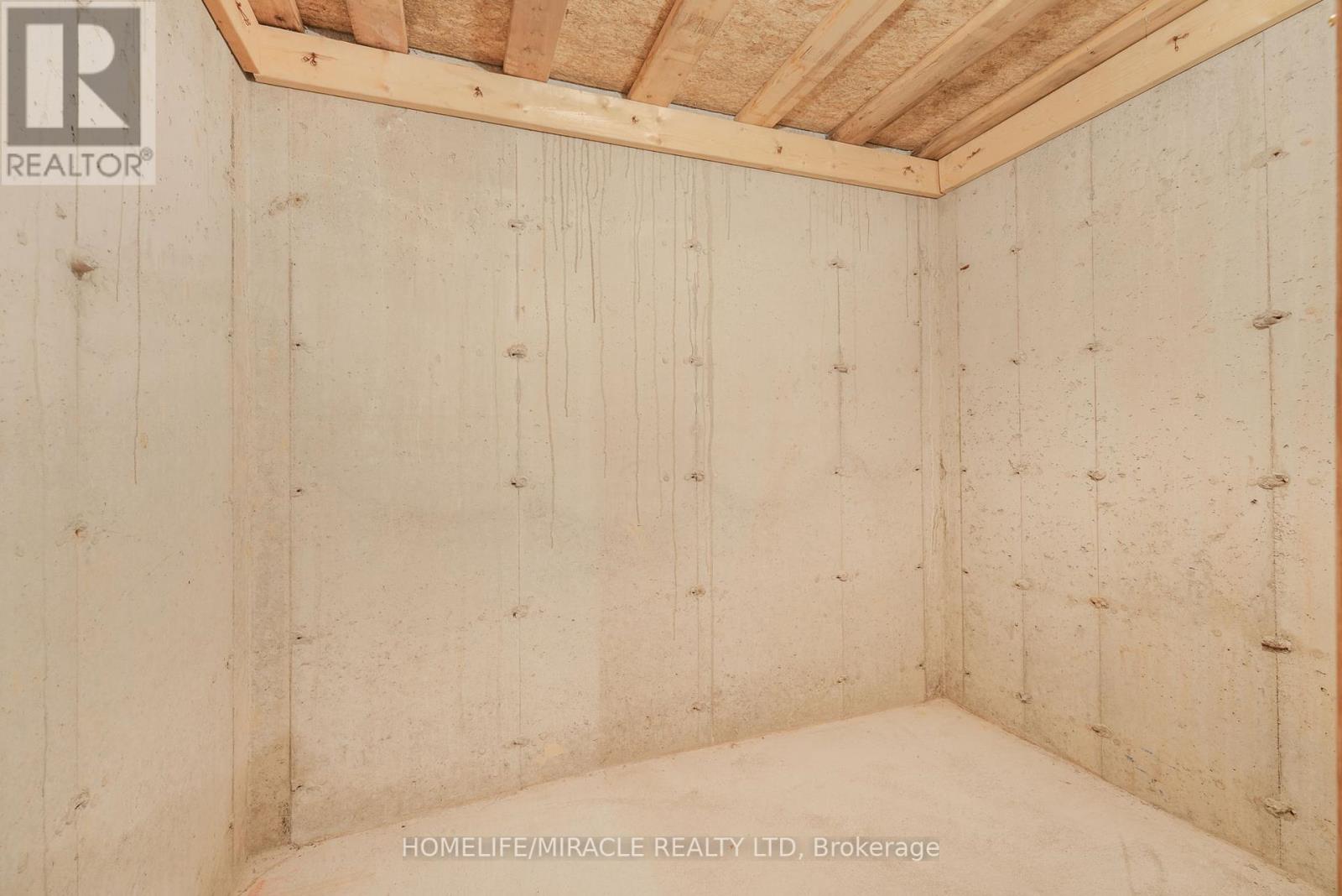 Photo 44 of 92 Todd Crescent, Southgate ON