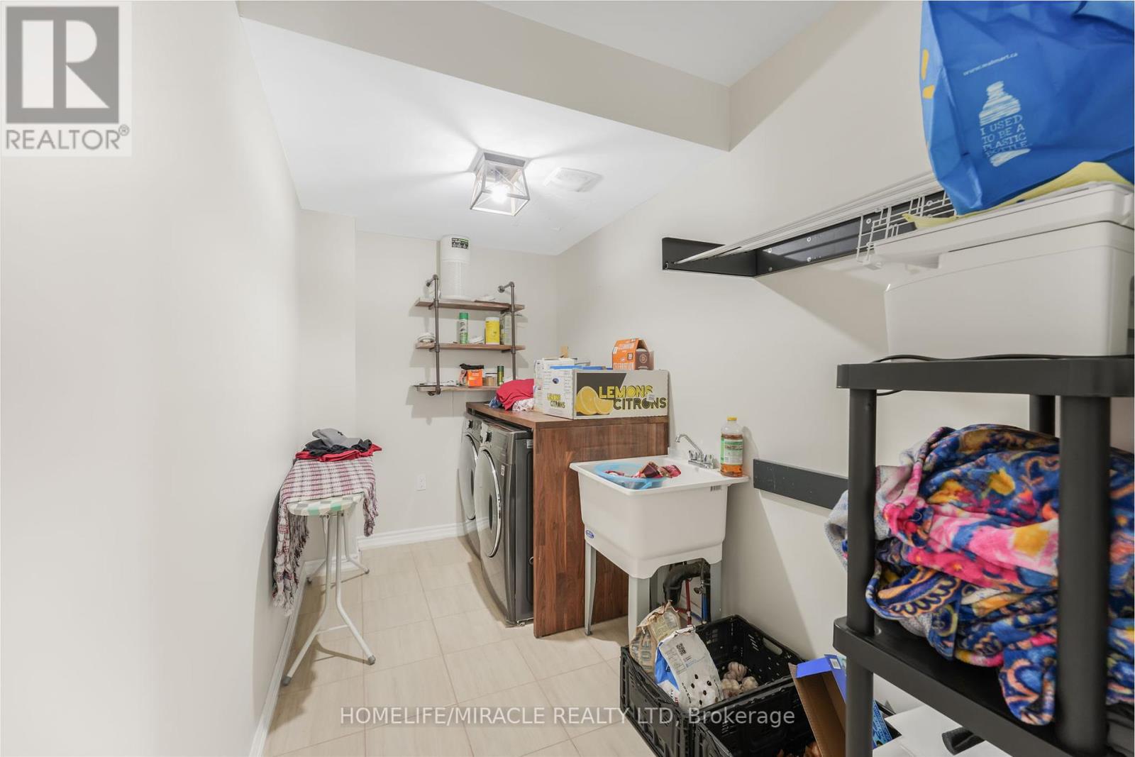 Photo 9 of 92 Todd Crescent, Southgate ON