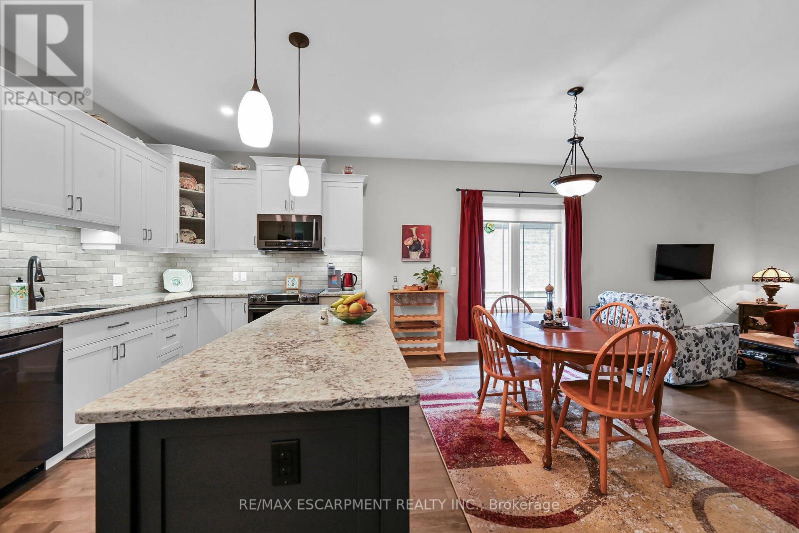 Photo 33 of 156 St Michaels Street, Norfolk ON