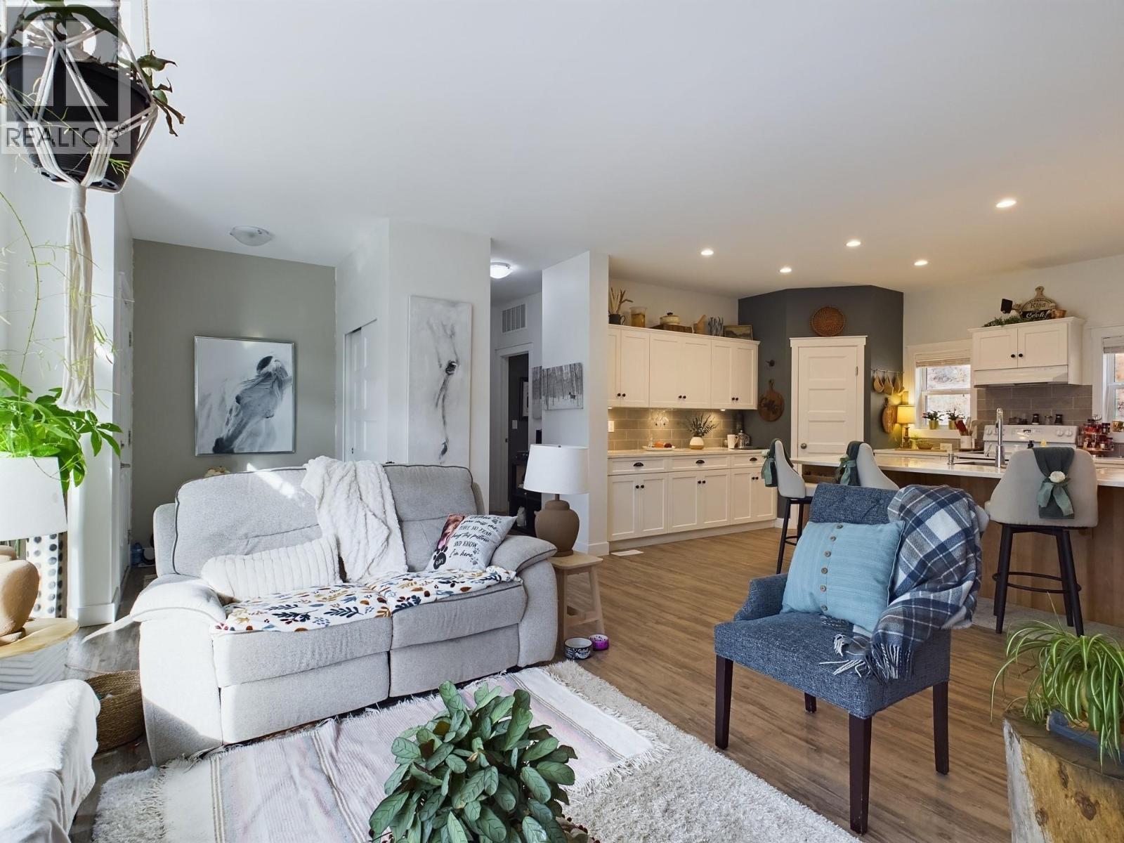 1020 BULLMOOSE Way, Osoyoos