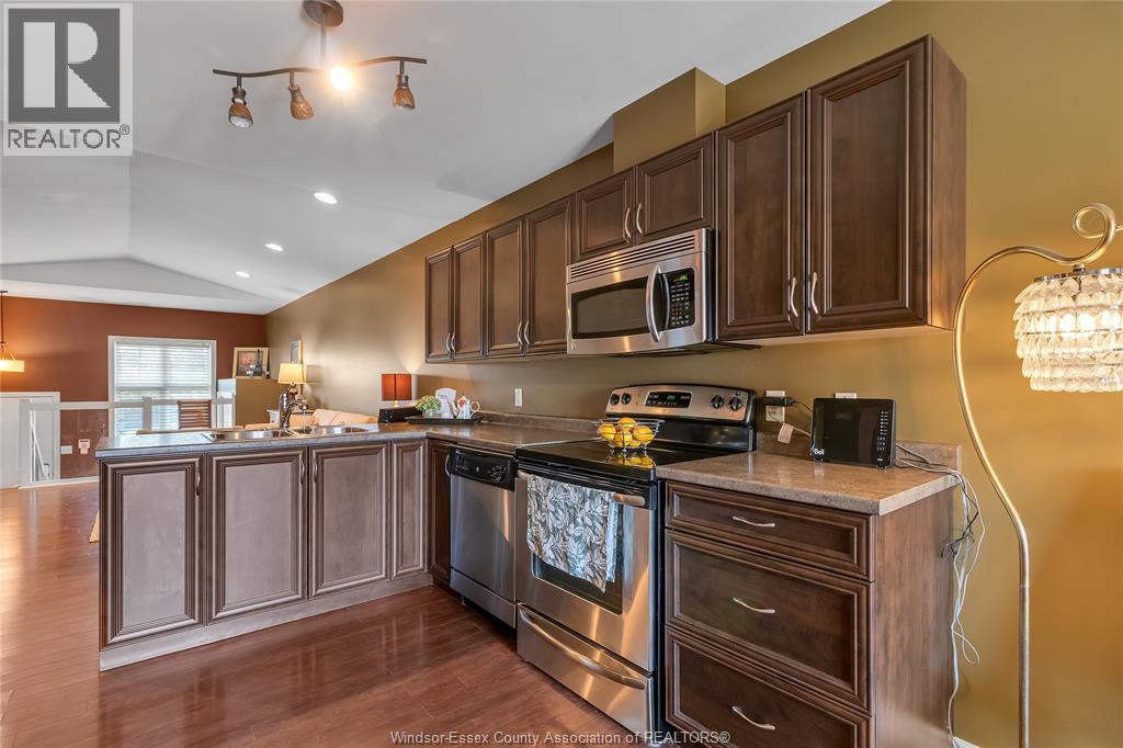 Photo 12 of 3138 Seville Avenue, Windsor ON