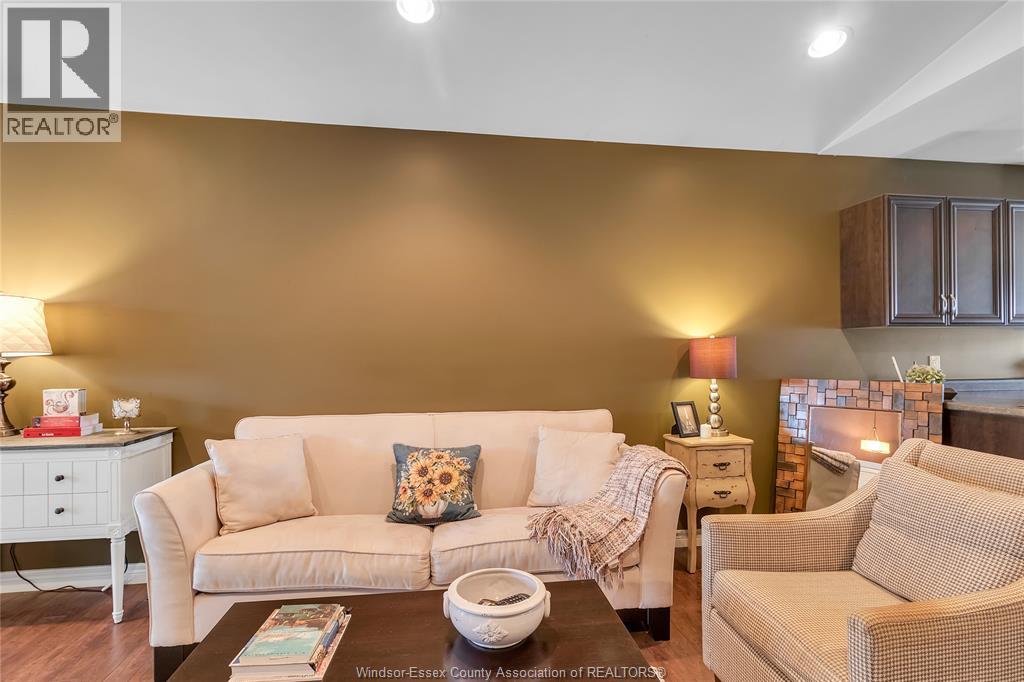 Photo 6 of 3138 Seville Avenue, Windsor ON