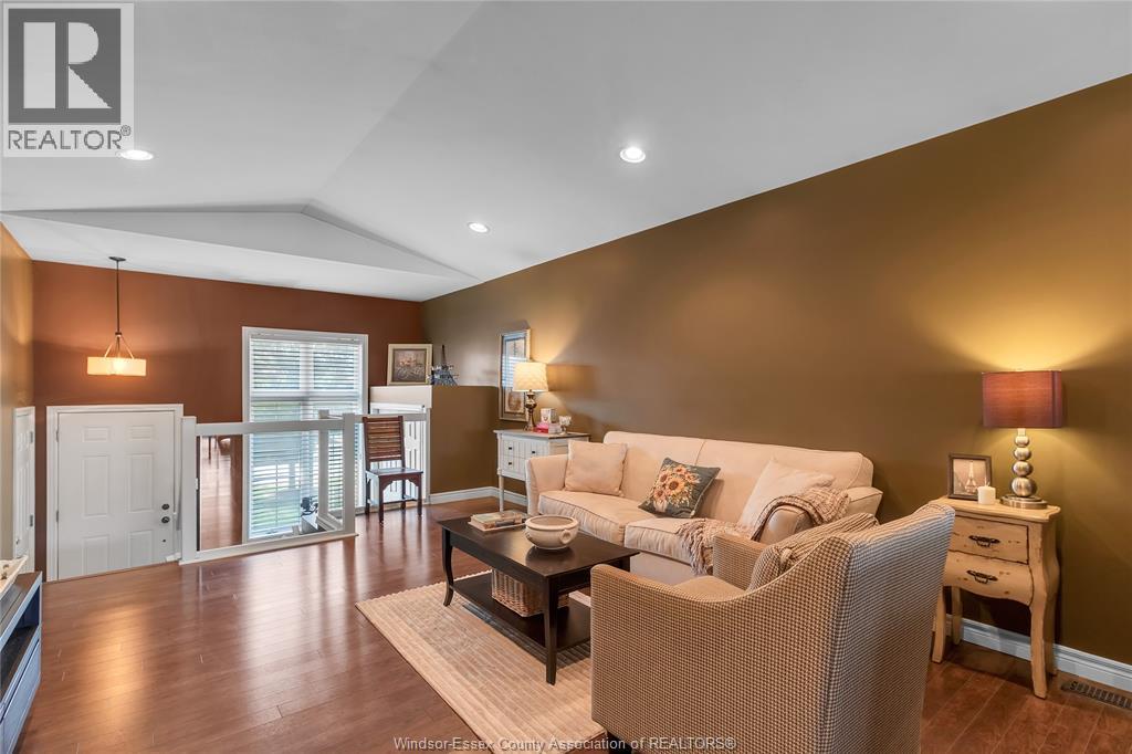 Photo 8 of 3138 Seville Avenue, Windsor ON