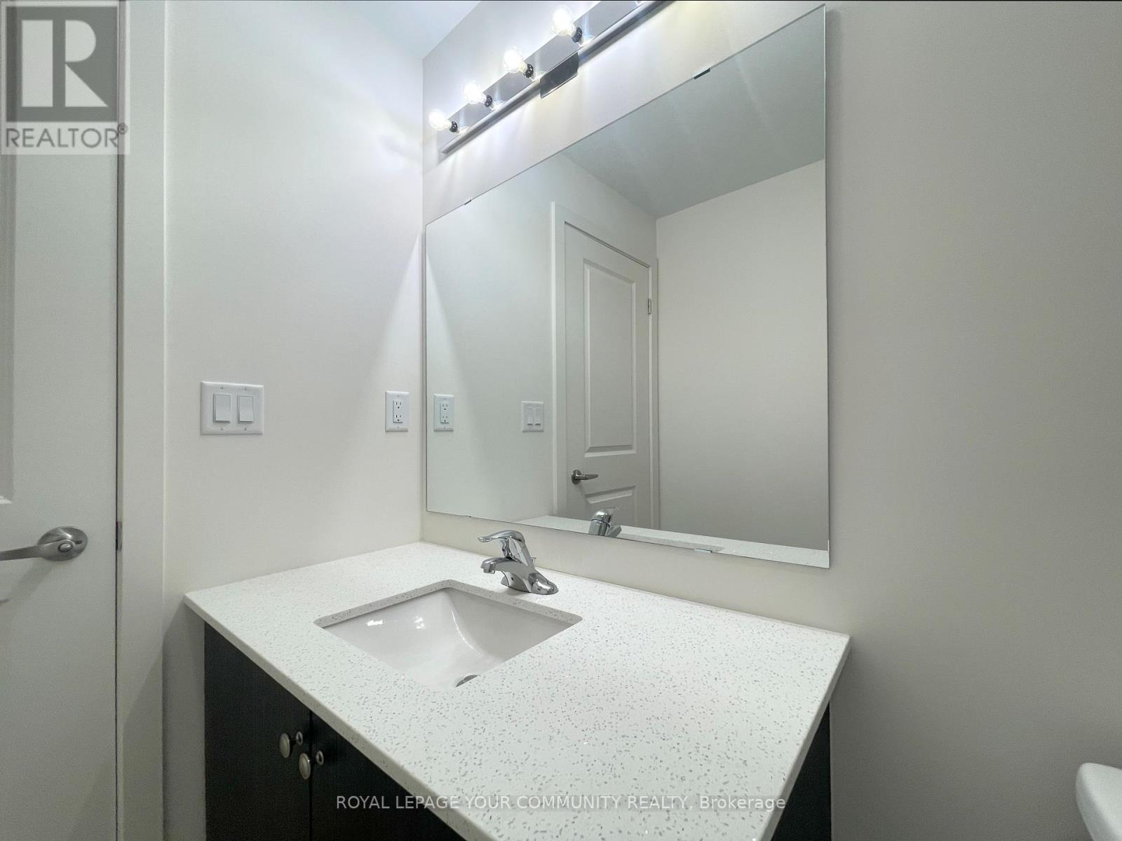 Photo 21 of 2302 58 Elizabeth Street, Richmond Hill ON