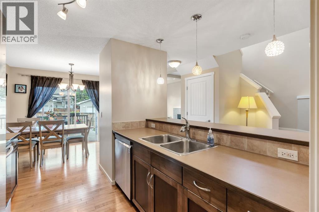 Single Family House for Sale in  Sage Hill Court NW Sage Hill Calgary 