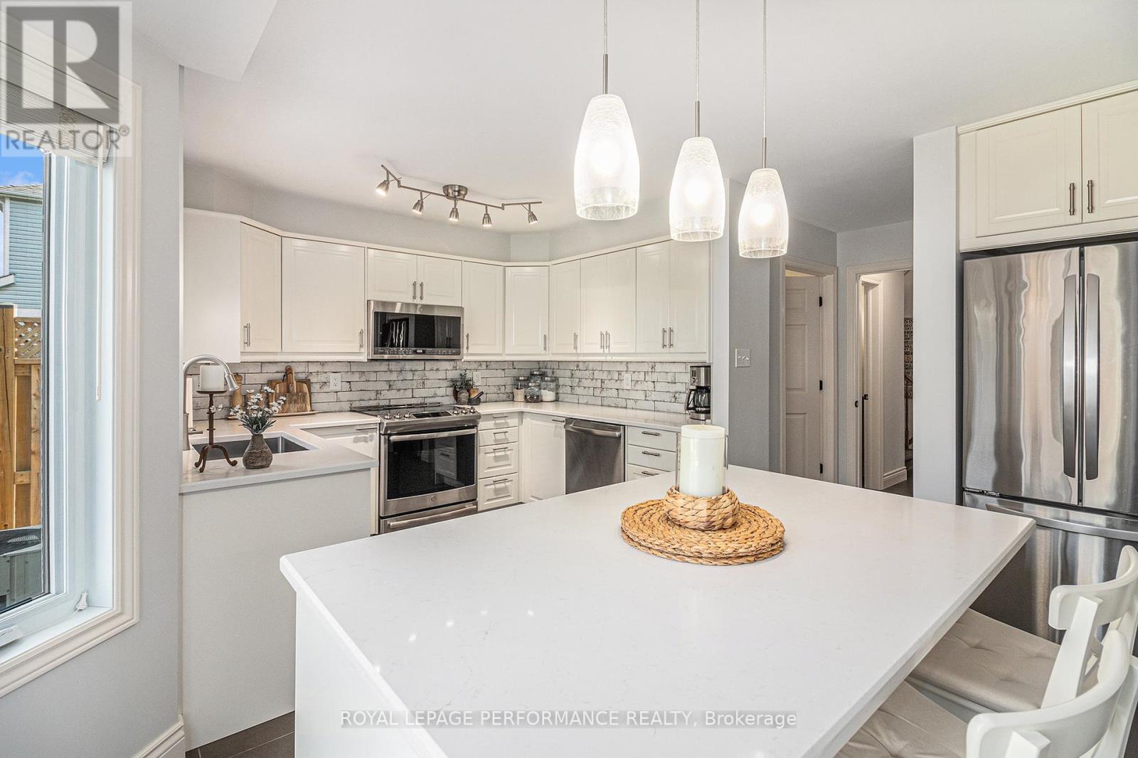 Photo 15 of 887 Bideford Street, Ottawa ON