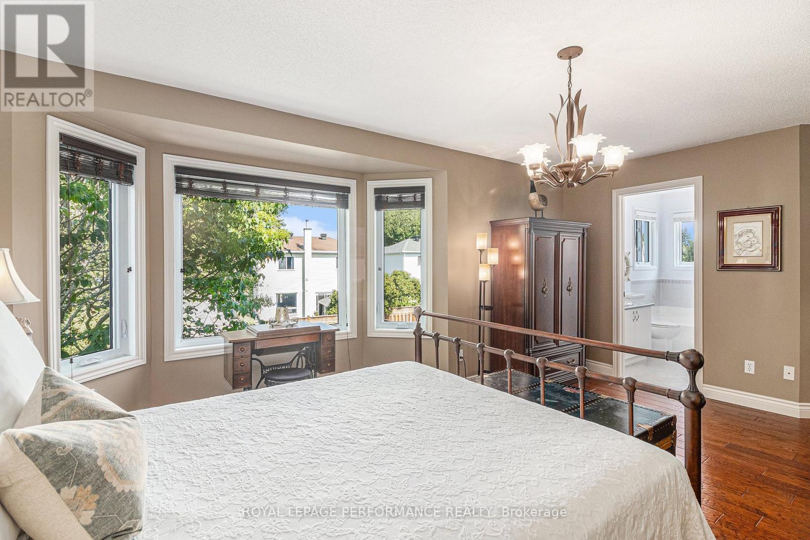 Photo 35 of 887 Bideford Street, Ottawa ON