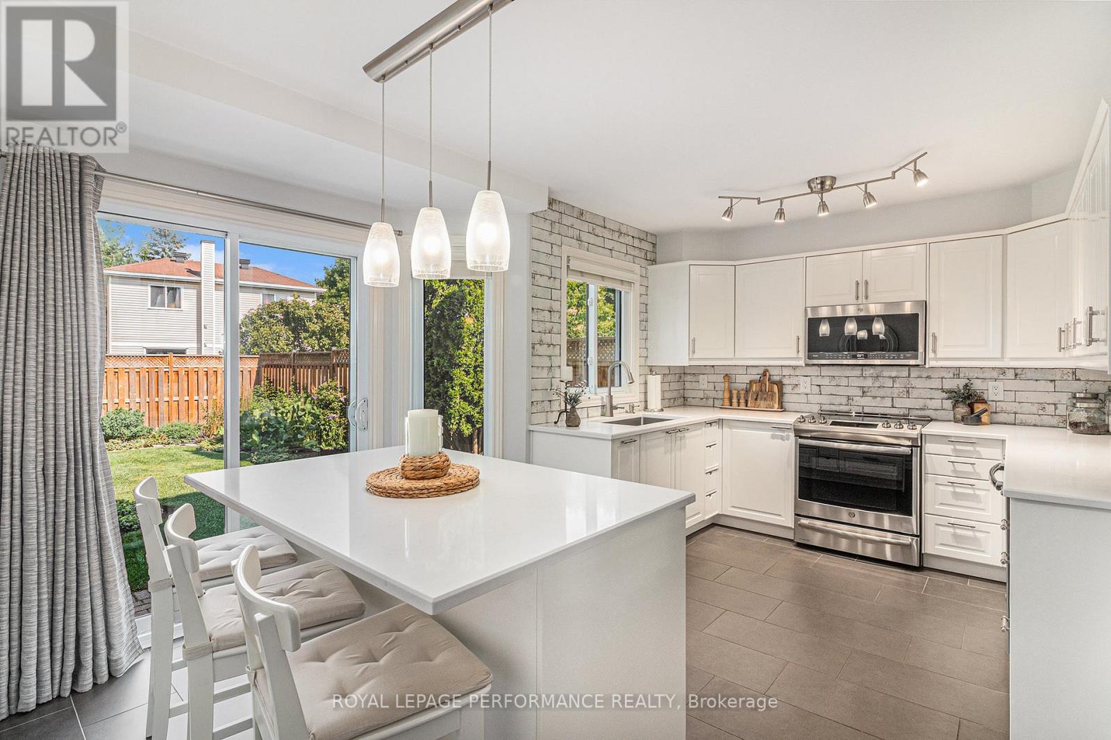 Photo 30 of 887 Bideford Street, Ottawa ON