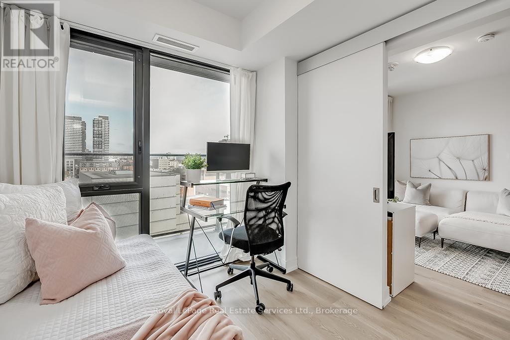 Photo 2 of 912 1 Jarvis Street, Hamilton ON