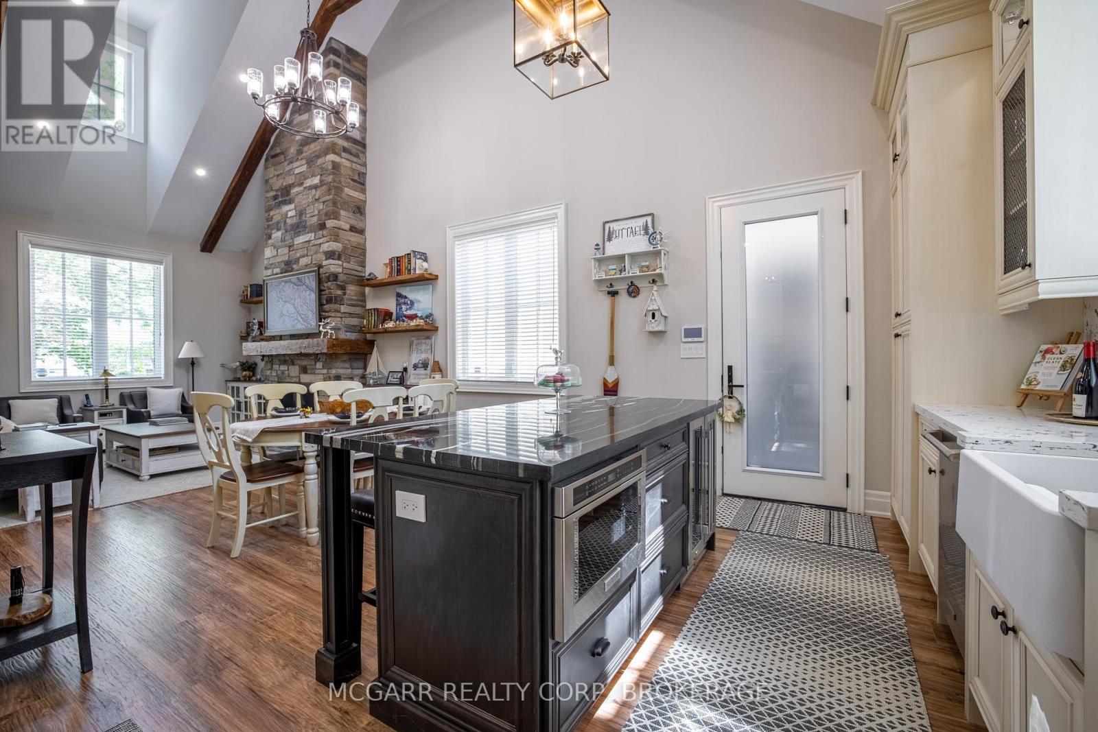Photo 45 of 26 Delater Street, Niagaraonthelake ON