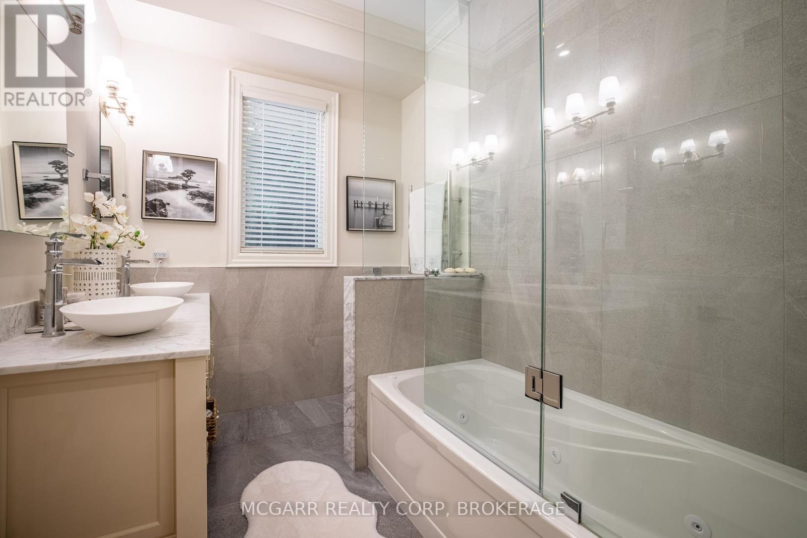 Photo 17 of 26 Delater Street, Niagaraonthelake ON
