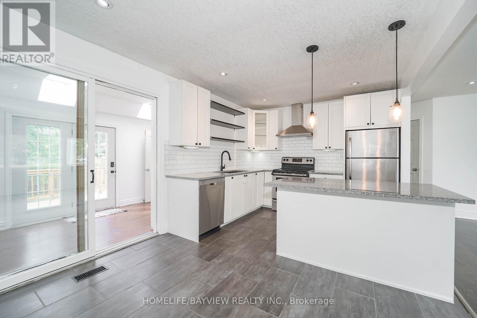 Photo 24 of 163 Gunn Street, Barrie ON