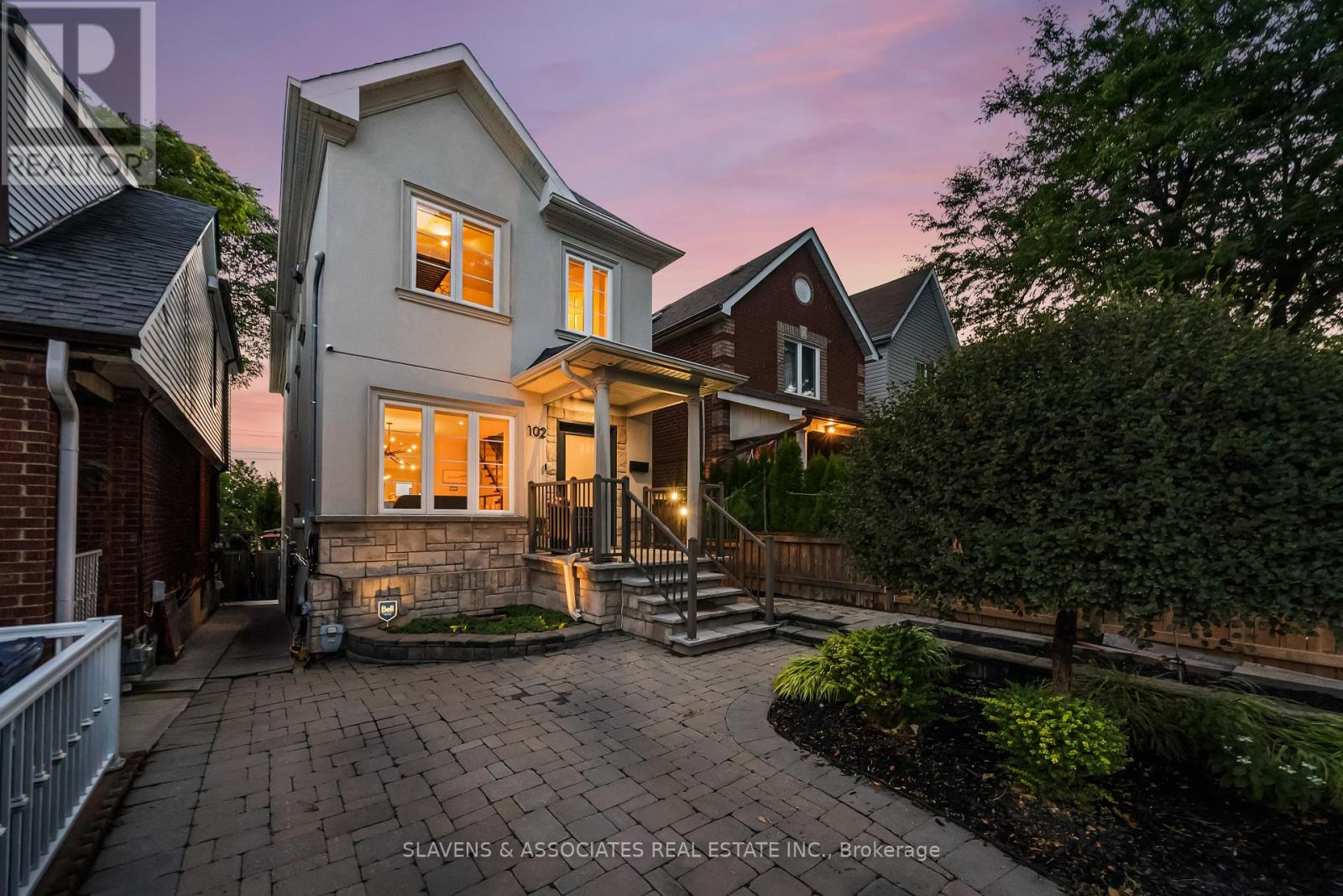 Photo 42 of 102 Gilbert Avenue, Toronto ON