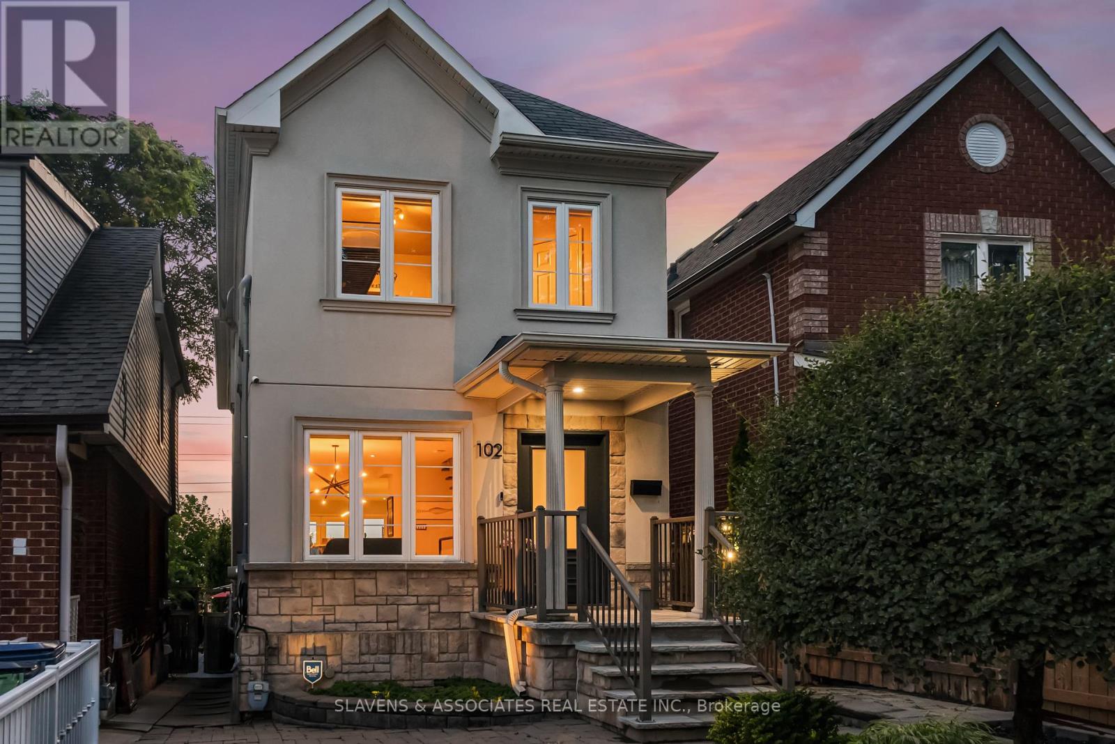 Photo 43 of 102 Gilbert Avenue, Toronto ON