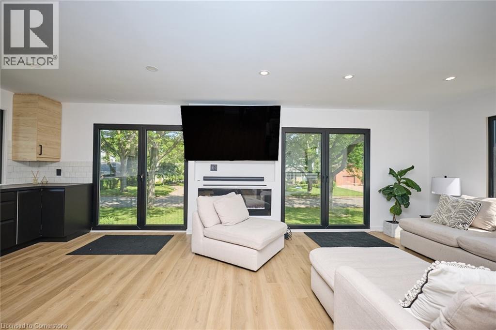 Photo 15 of 1 Samuel Court, St Catharines ON
