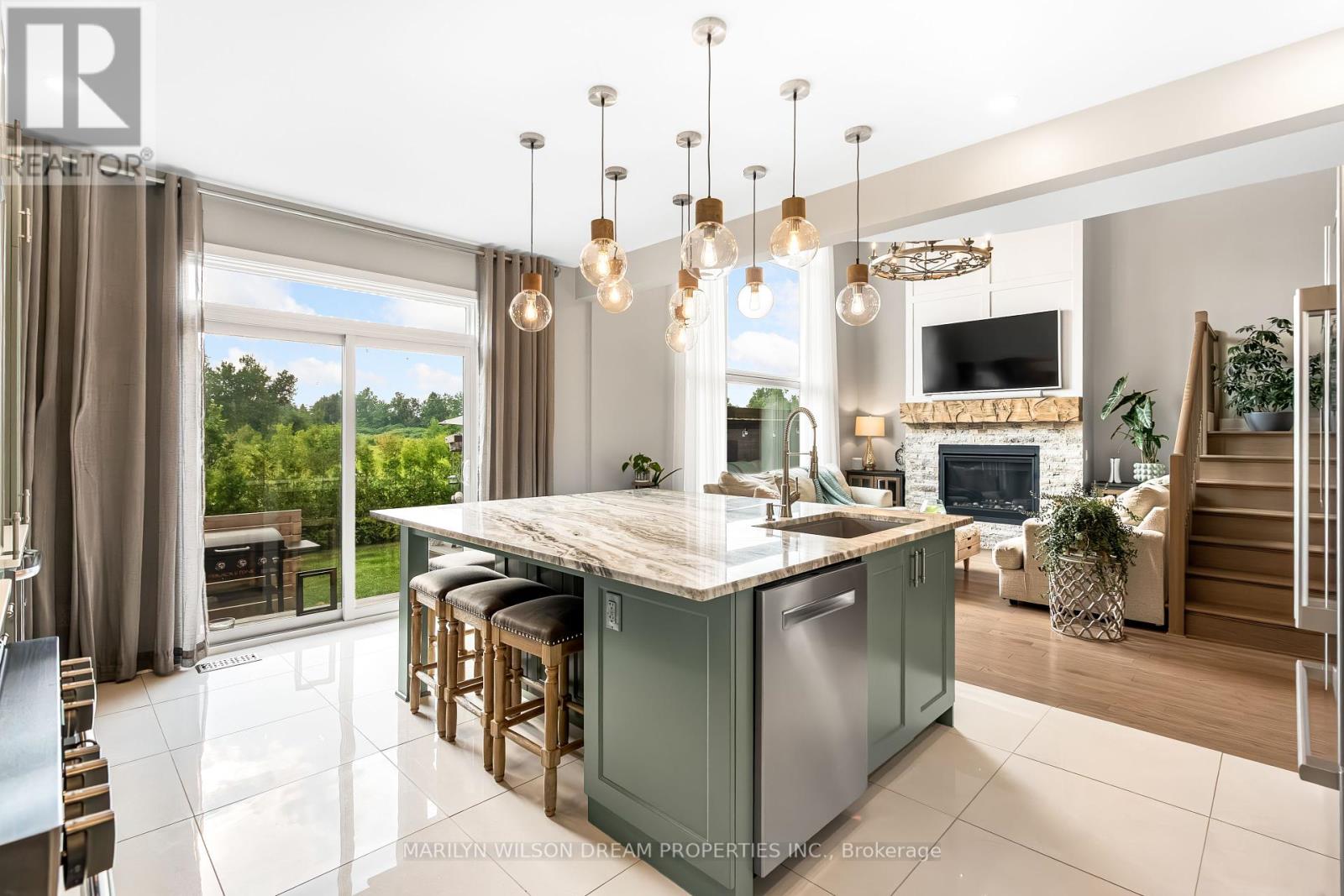 Photo 19 of 11 Angel Heights, Ottawa ON