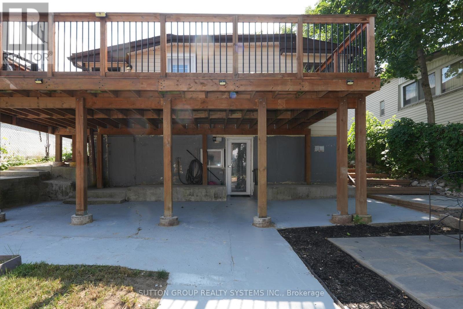 Photo 1 of 39 Norfolk Avenue, Cambridge ON