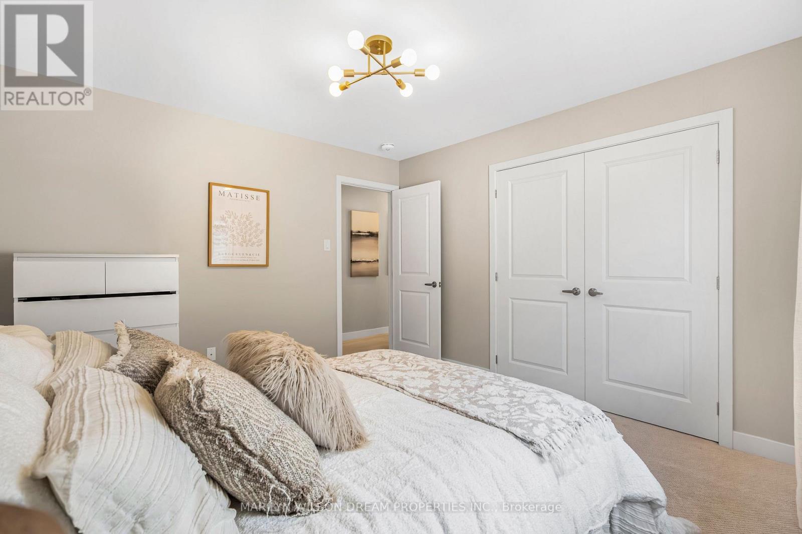 Photo 35 of 11 Angel Heights, Ottawa ON