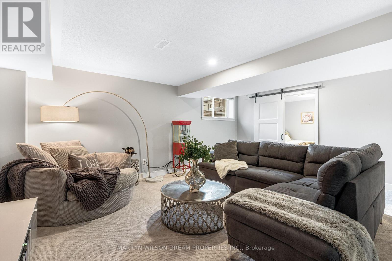 Photo 41 of 11 Angel Heights, Ottawa ON