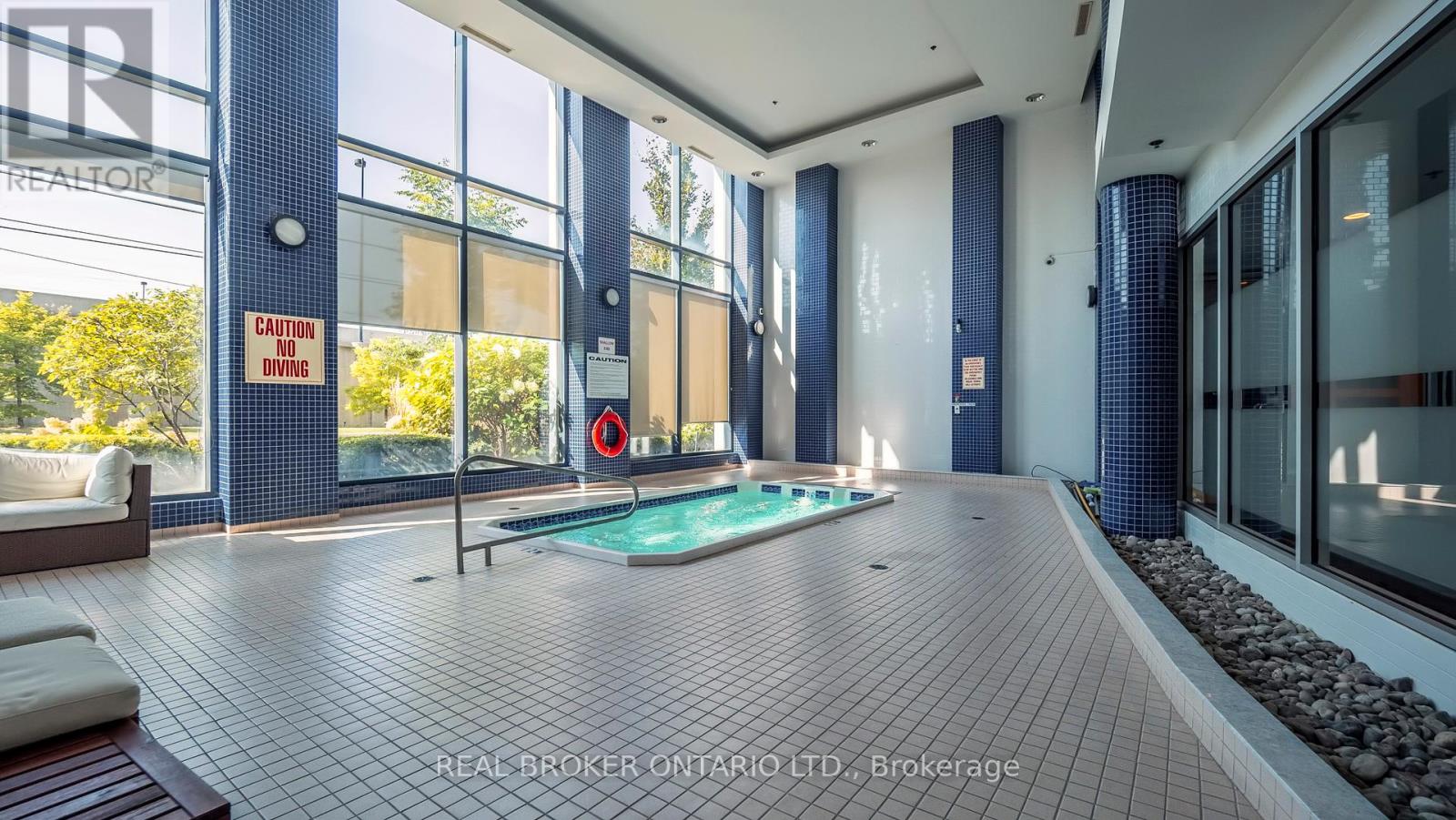 Photo 40 of Ph 7 2087 Lake Shore Boulevard W, Toronto ON