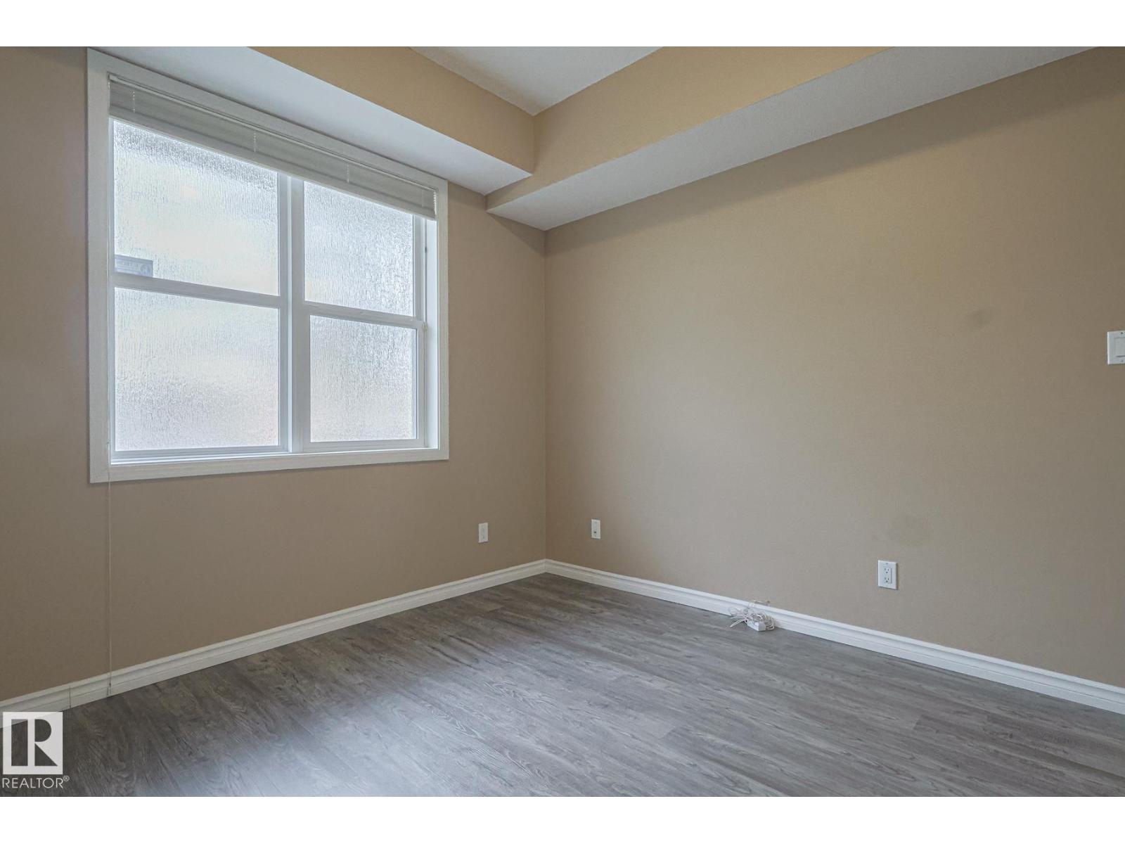 Photo 26 of 113 9507 101 Av Nw, Edmonton AB