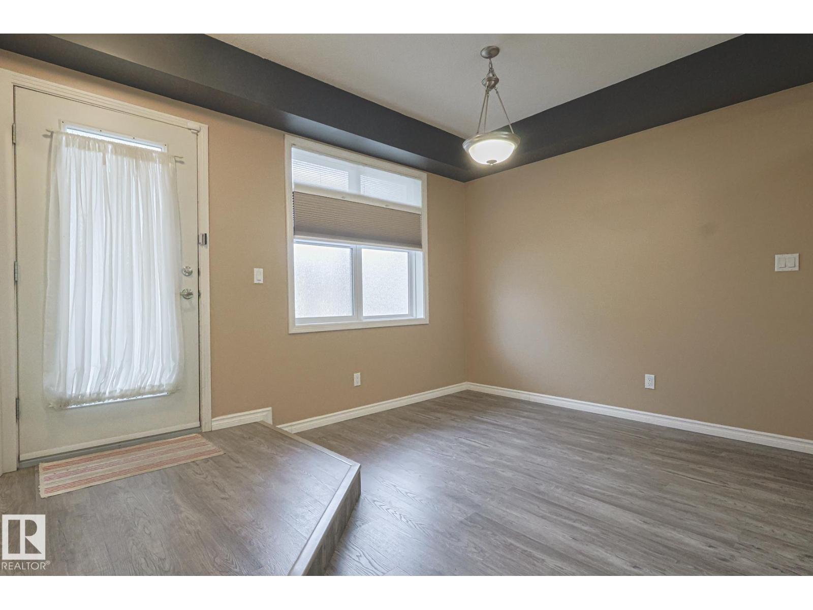 Photo 19 of 113 9507 101 Av Nw, Edmonton AB