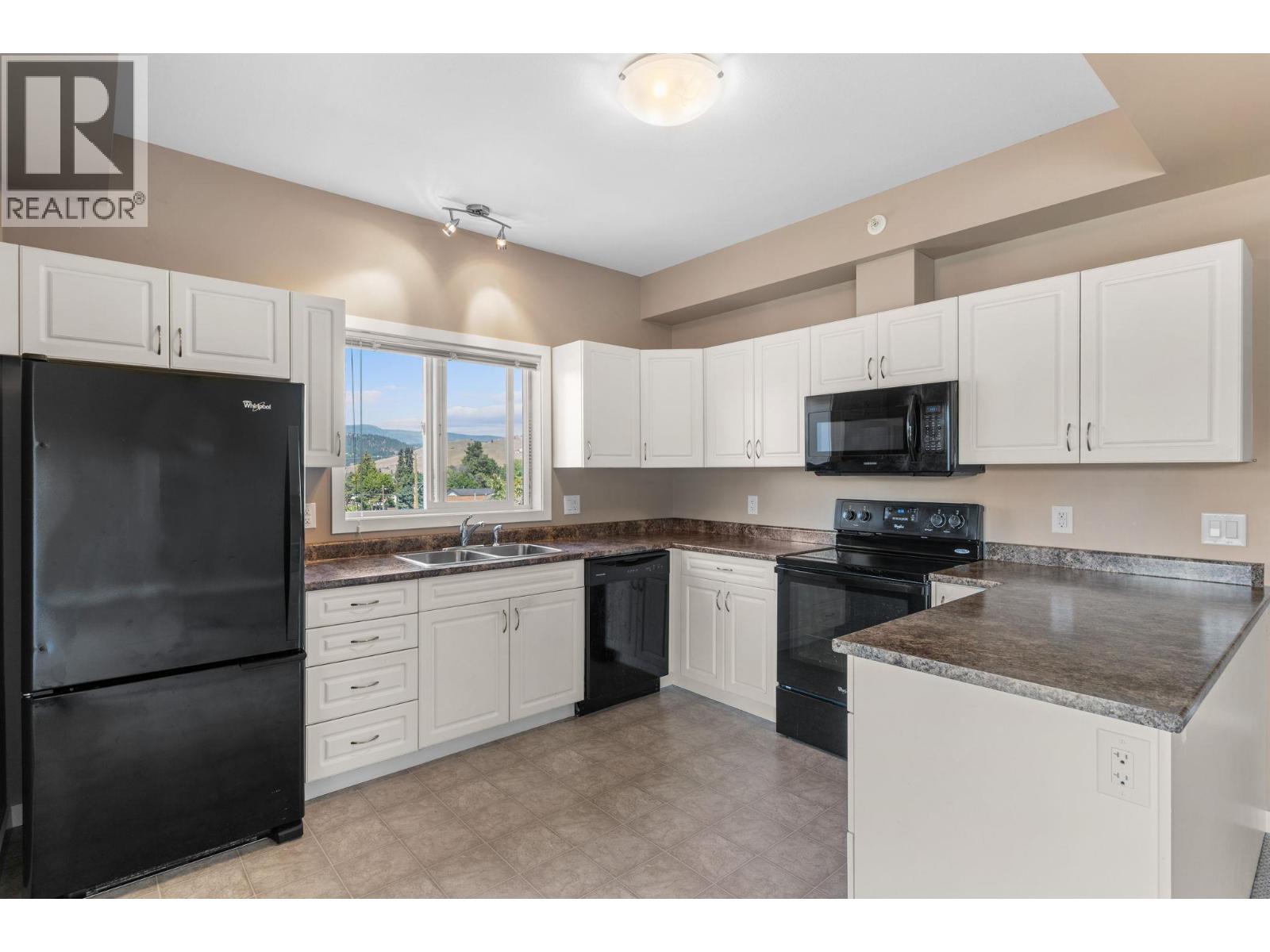 304 770 Rutland Road North, Kelowna