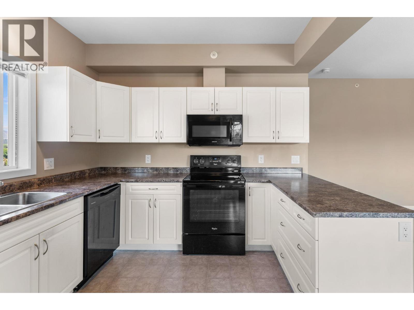 304 770 Rutland Road North, Kelowna