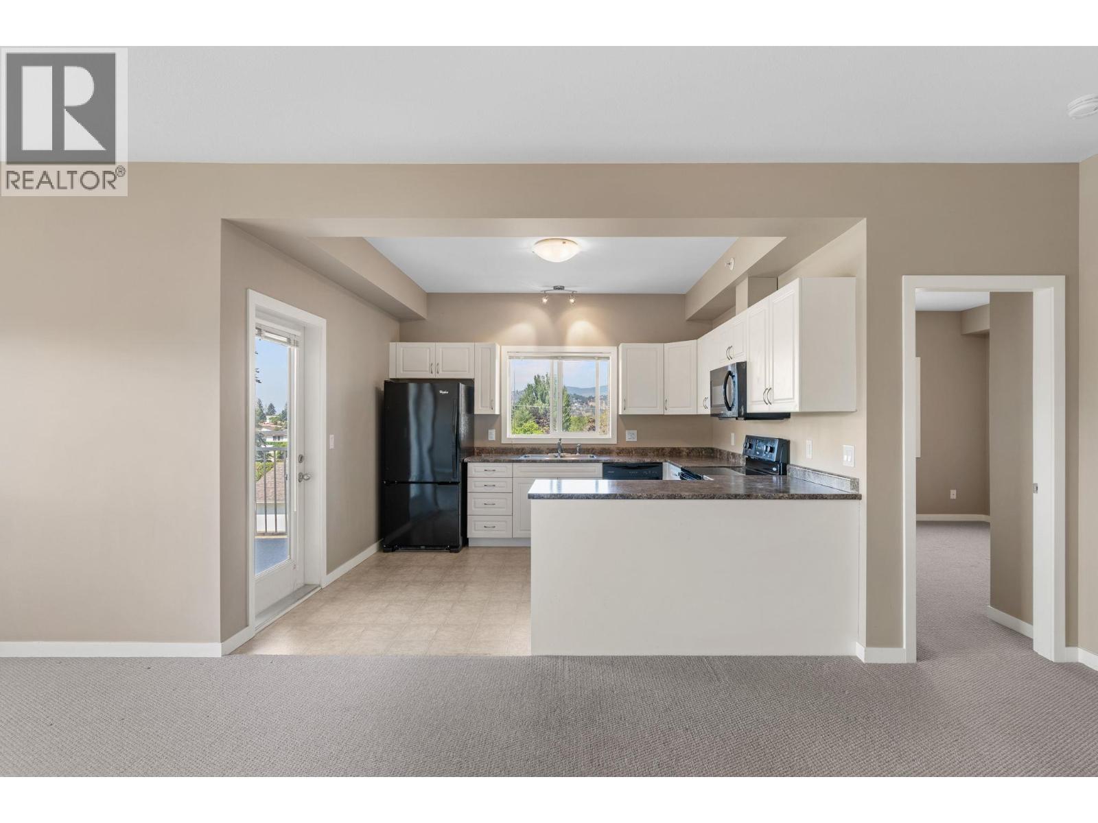 304 770 Rutland Road North, Kelowna