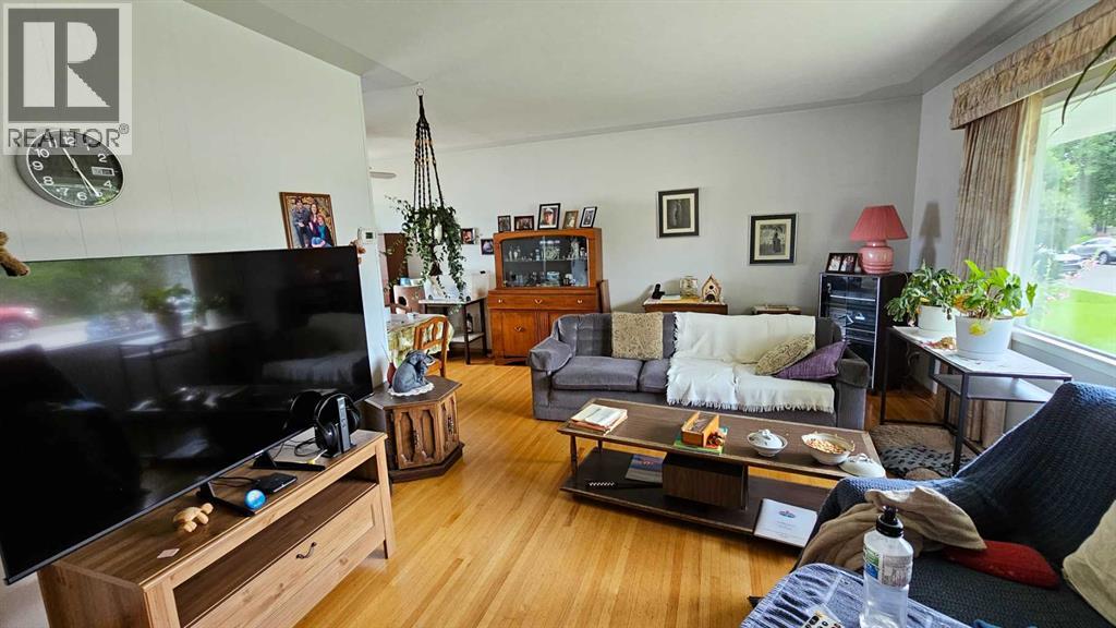 Single Family House Bungalow for Sale in  Winslow Crescent SW Westgate Calgary 