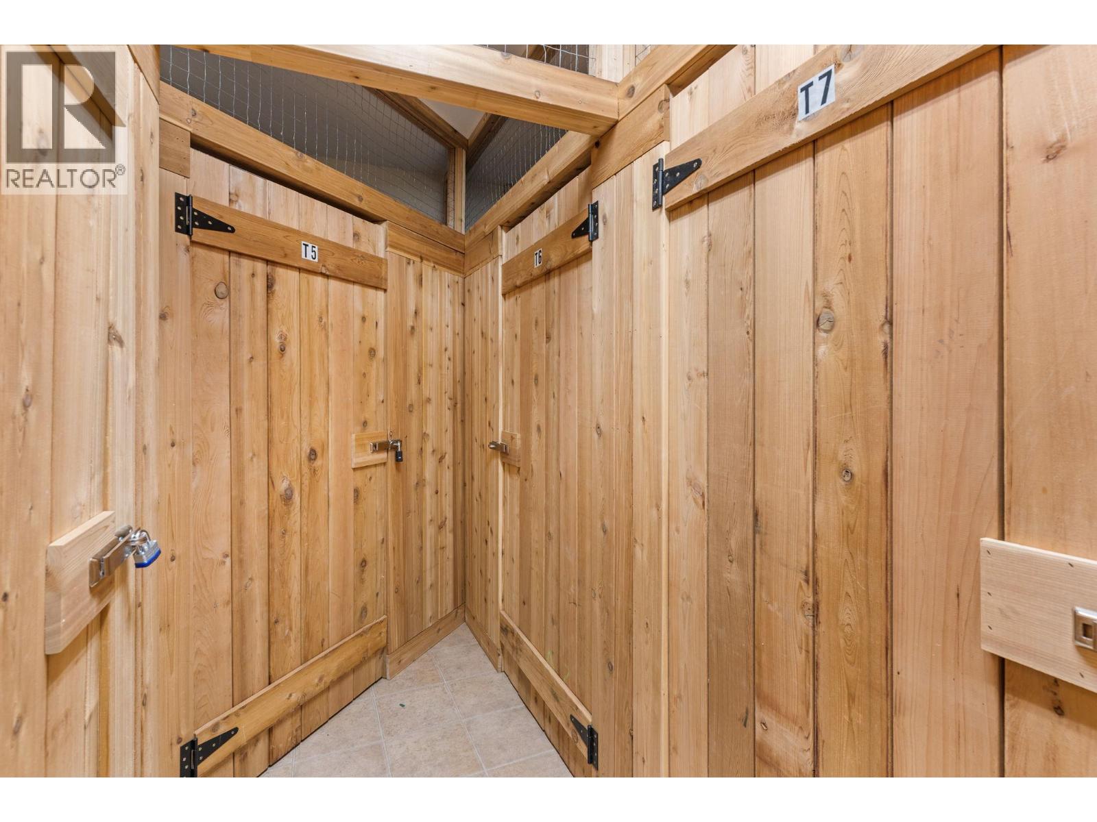 304 770 Rutland Road North, Kelowna