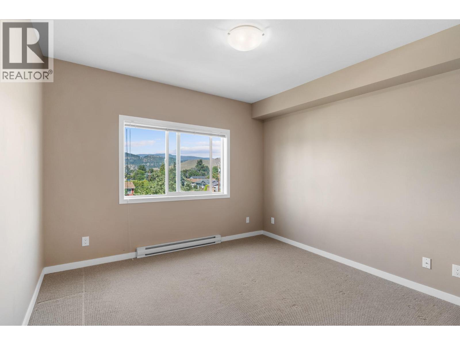 304 770 Rutland Road North, Kelowna