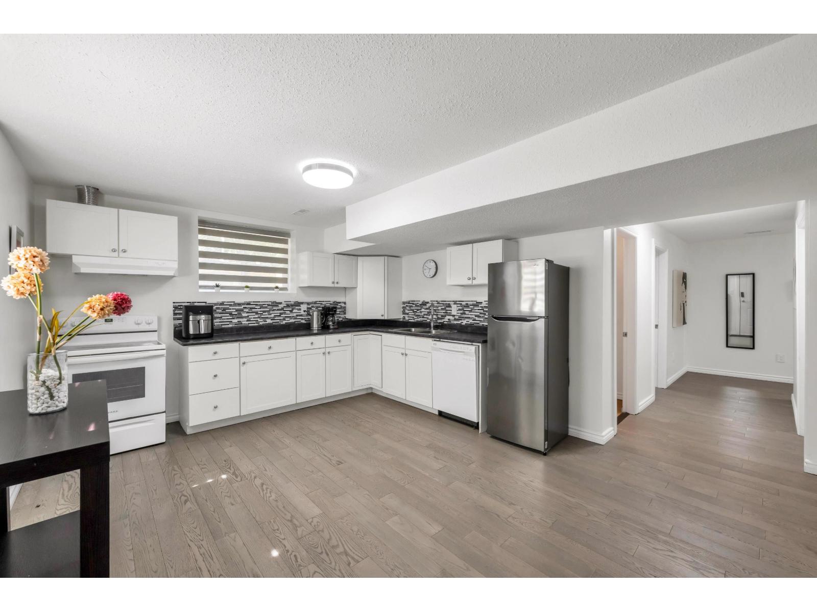 Photo 20 of 17802 100 A Avenue, Surrey BC